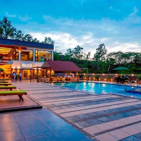 Vits シャリマール ホテル Ankleshwar エクステリア 写真