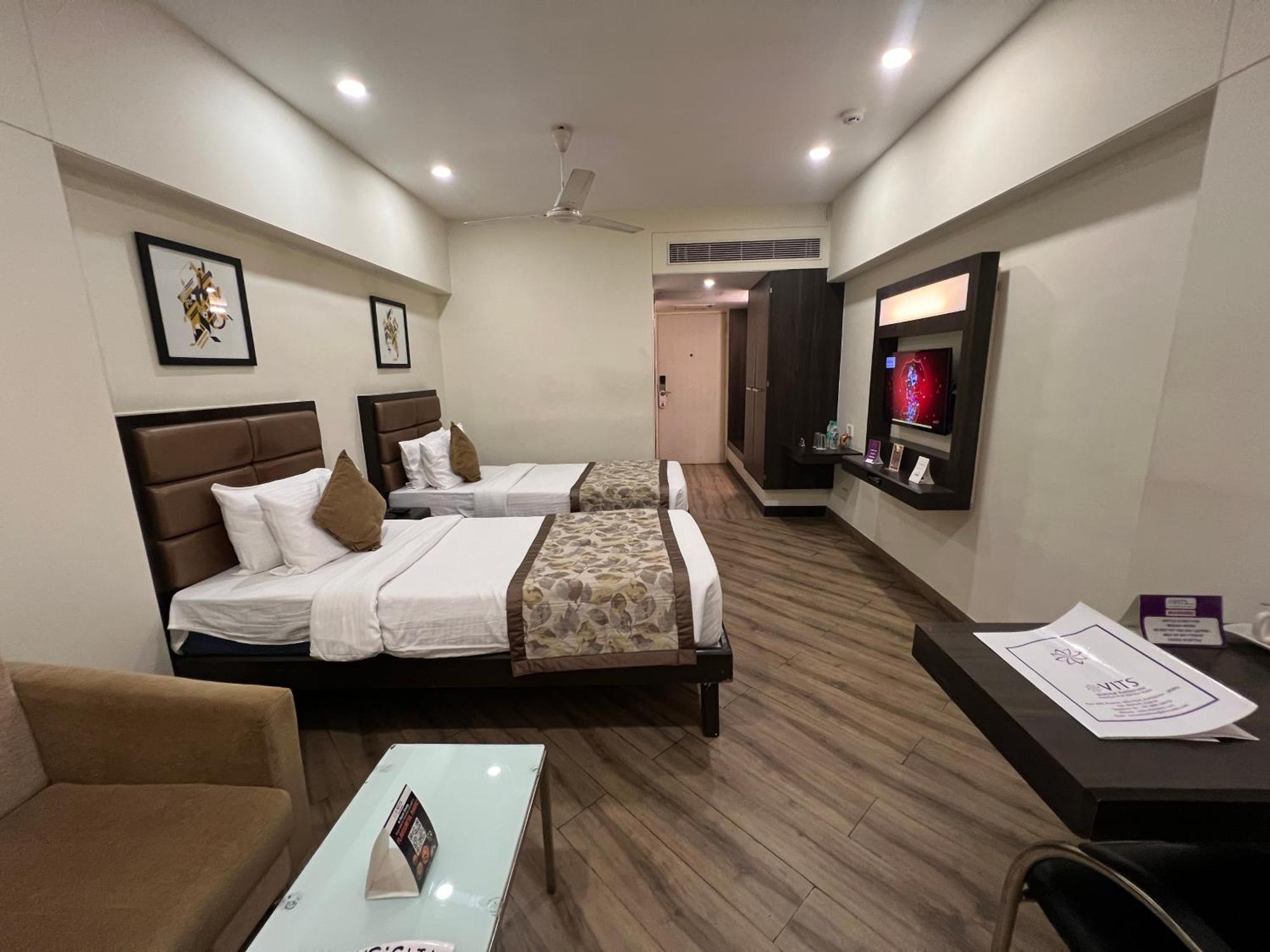 Vits シャリマール ホテル Ankleshwar エクステリア 写真