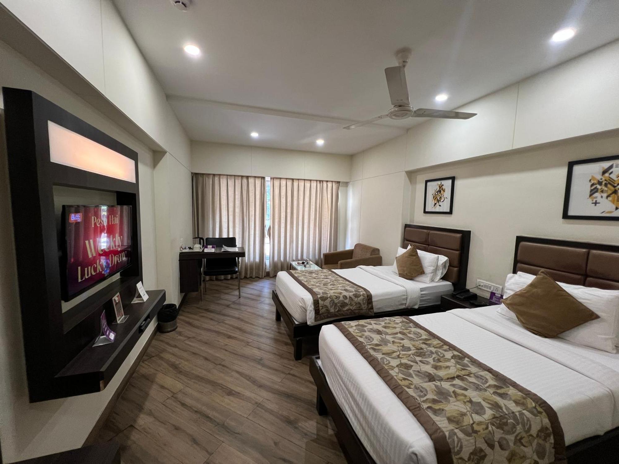 Vits シャリマール ホテル Ankleshwar エクステリア 写真