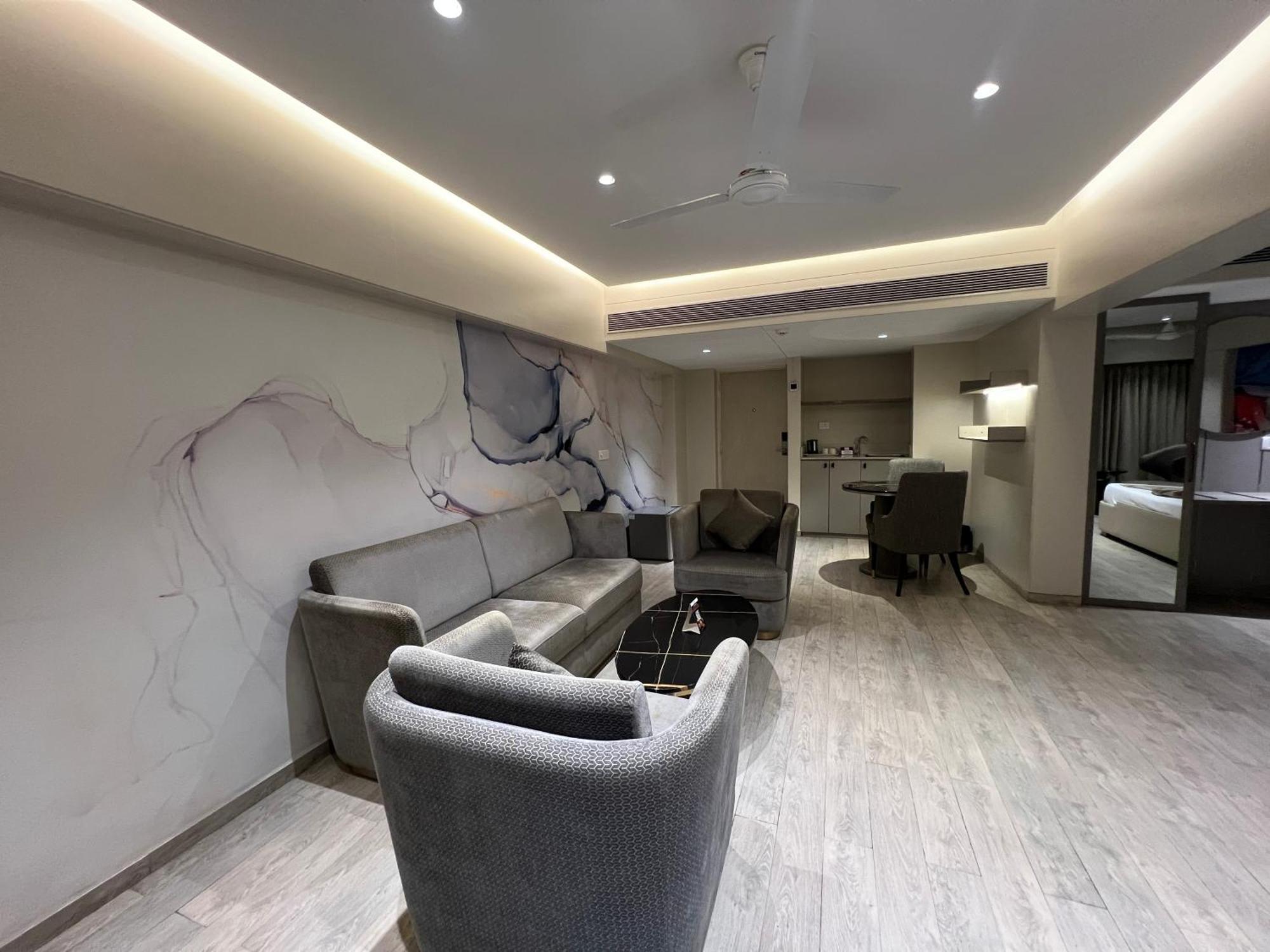 Vits シャリマール ホテル Ankleshwar エクステリア 写真