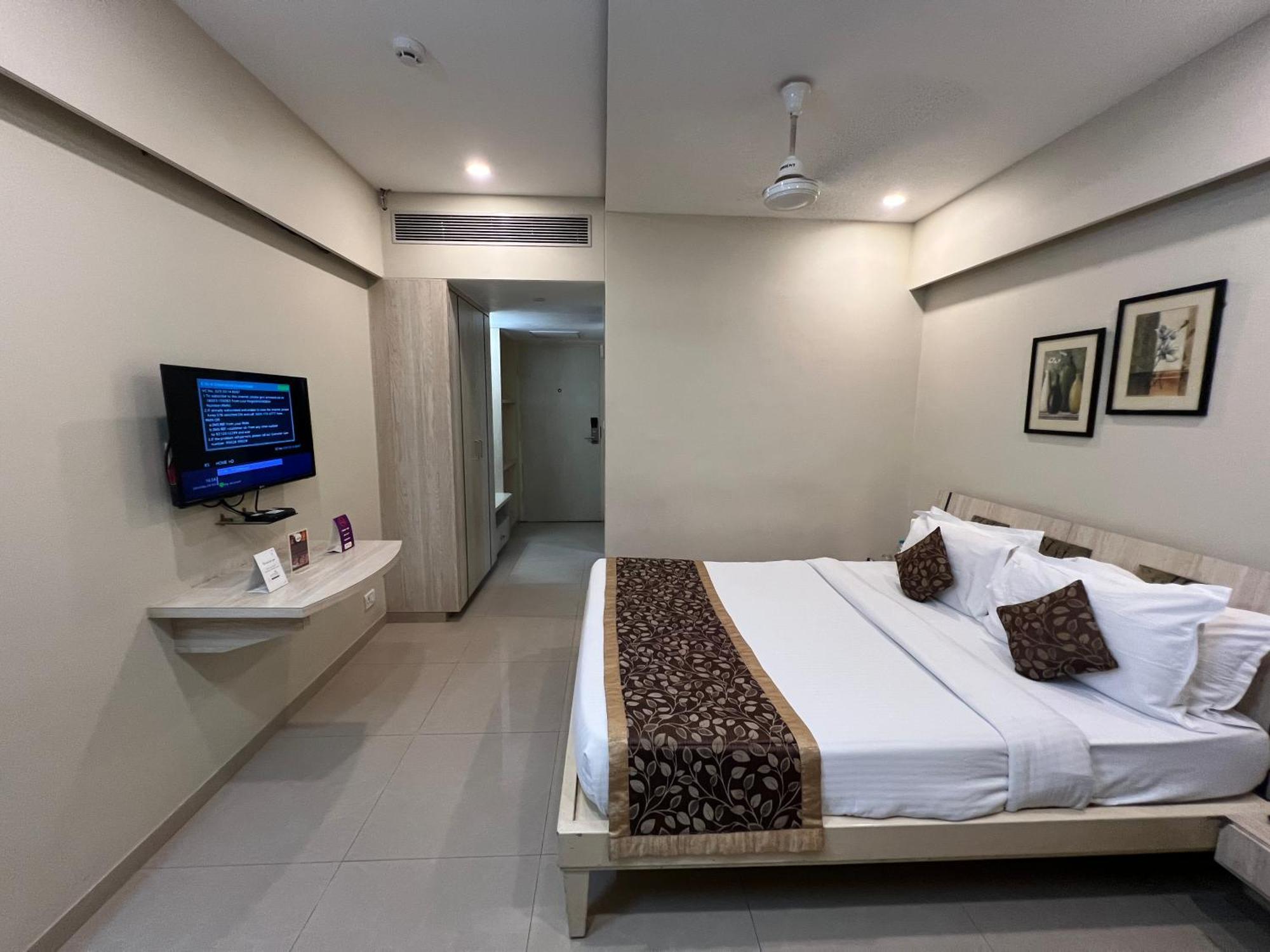 Vits シャリマール ホテル Ankleshwar エクステリア 写真