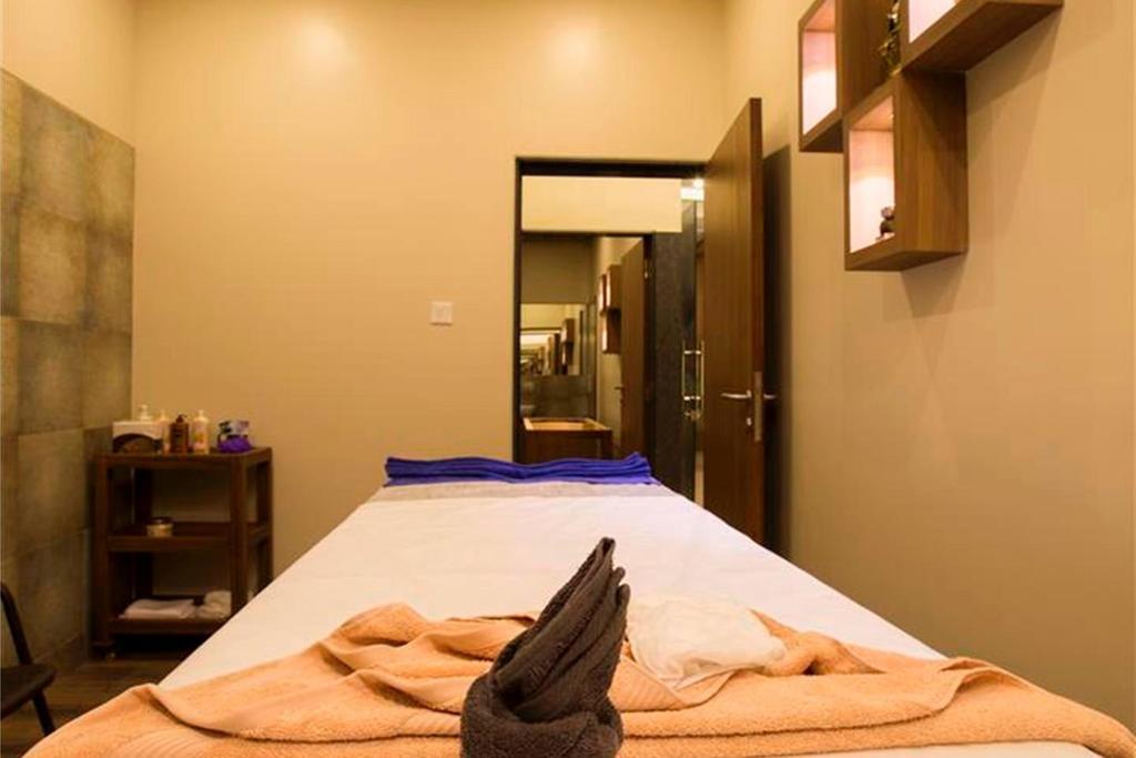 Vits シャリマール ホテル Ankleshwar エクステリア 写真