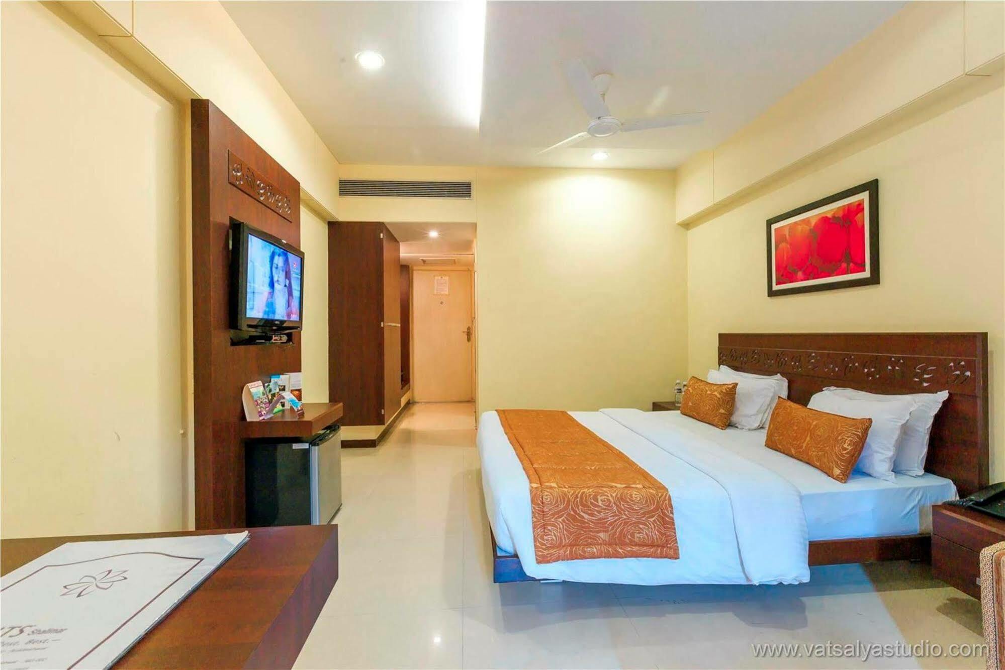 Vits シャリマール ホテル Ankleshwar エクステリア 写真